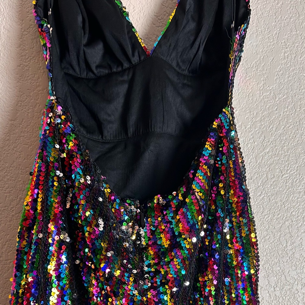 Dress - Picture 5 of 8